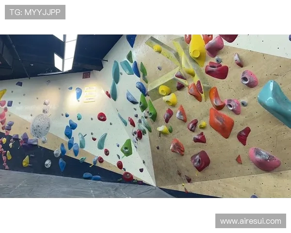 攀岩深度解析西安攀岩队的战术布局与区域防守策略