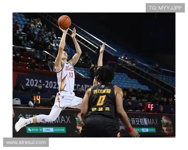 深圳篮球队在篮球战术排行榜中荣获第八名的精彩表现分析与解读