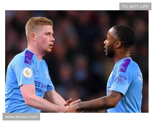 利物浦与斯旺西比赛中乌龙球引发热议球迷纷纷讨论精彩瞬间 利物浦与斯旺西比赛中乌龙球引发热议球迷纷纷讨论精彩瞬间